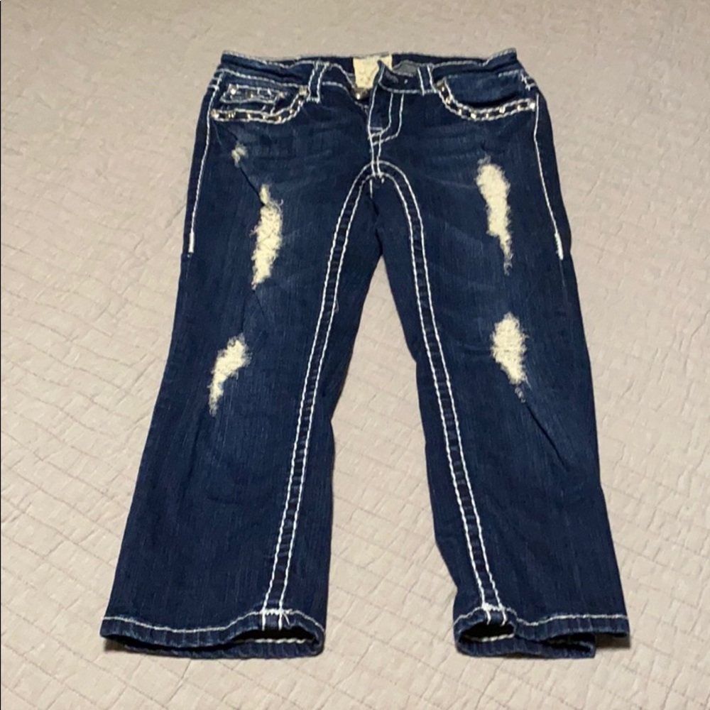 L.A. idol distressed Jean capris